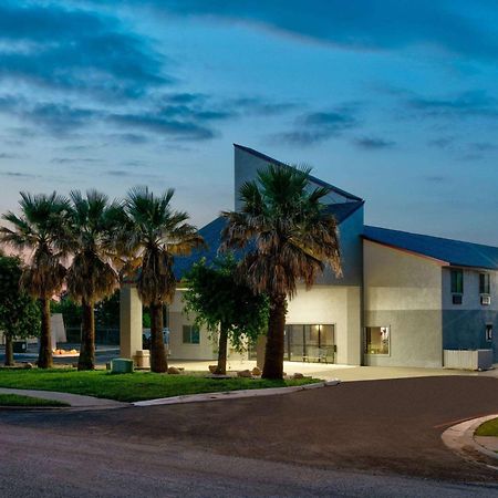 Super 8 By Wyndham New Braunfels I-35 Hotel Eksteriør billede