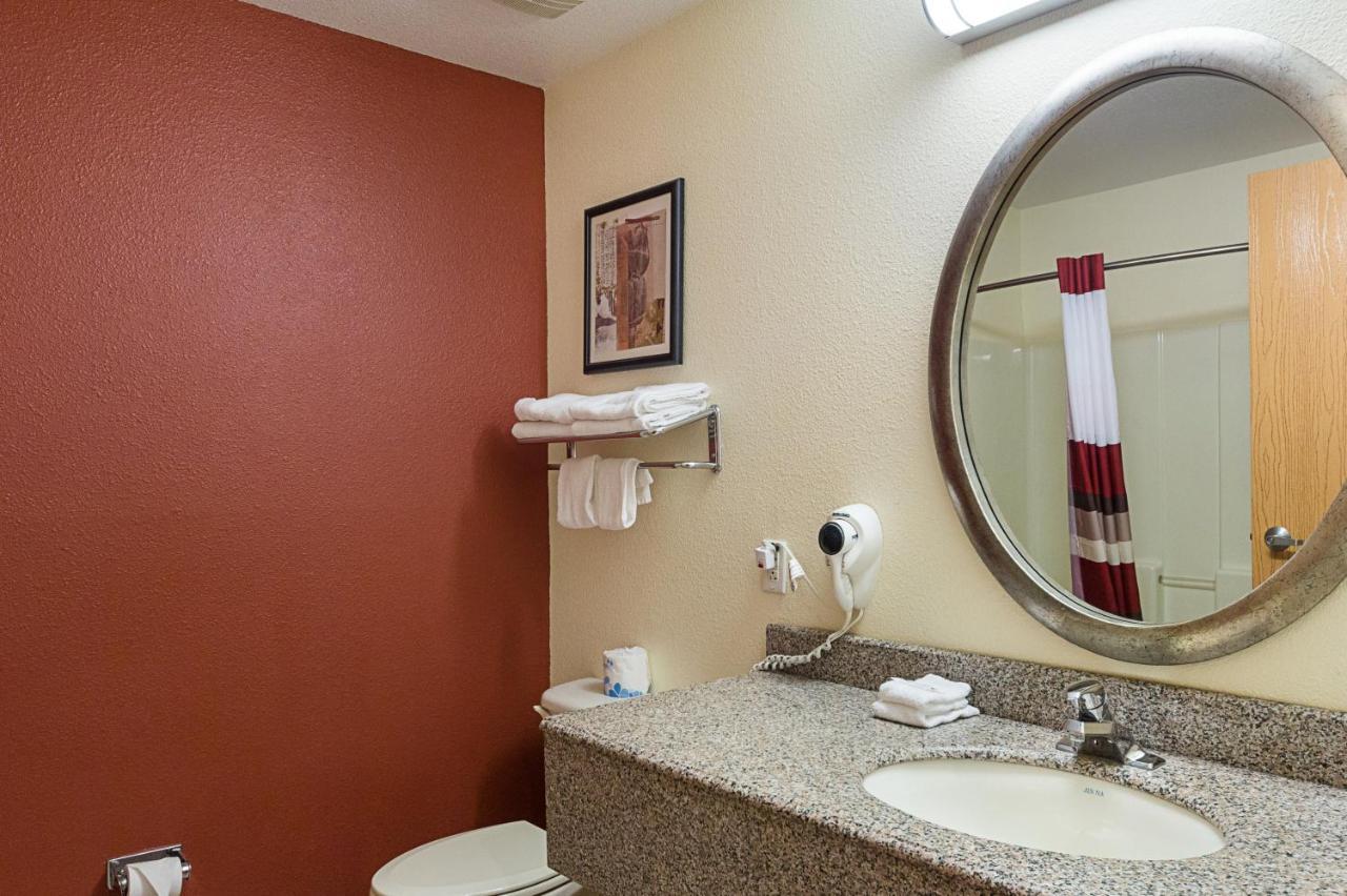 Super 8 By Wyndham New Braunfels I-35 Hotel Eksteriør billede